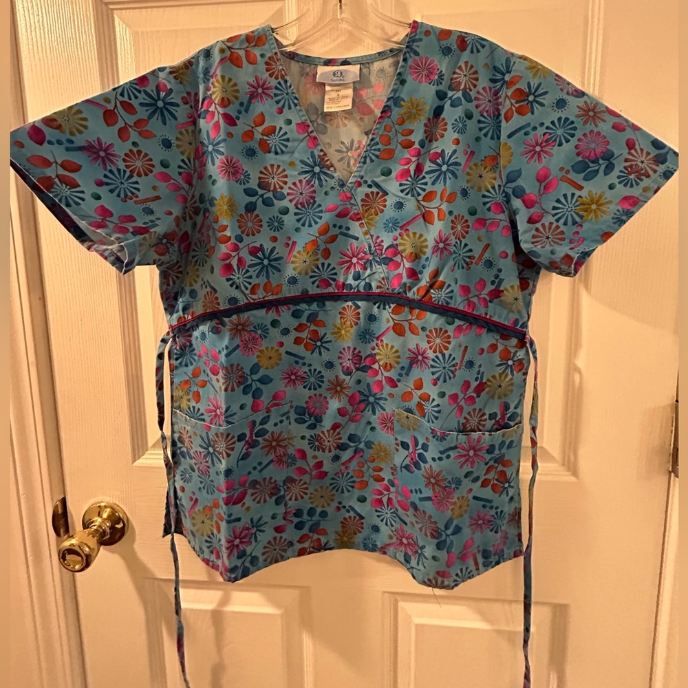 SB Scrubs women’s scrub top size small
